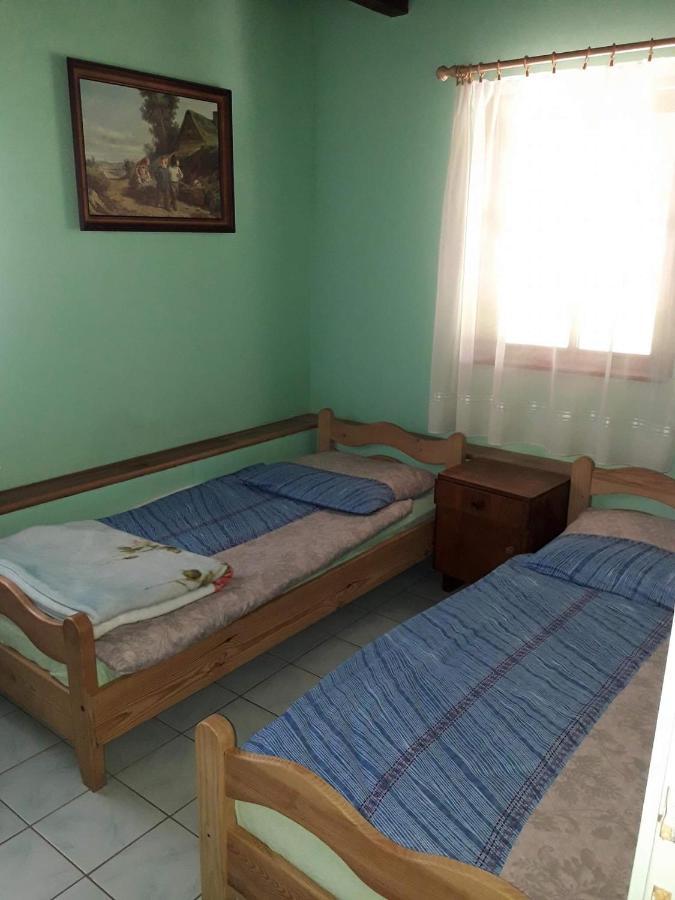 Agroturystyka W Ogrodach Sanok Ngoại thất bức ảnh