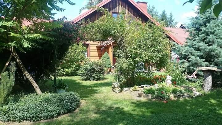 Agroturystyka W Ogrodach Sanok Ngoại thất bức ảnh
