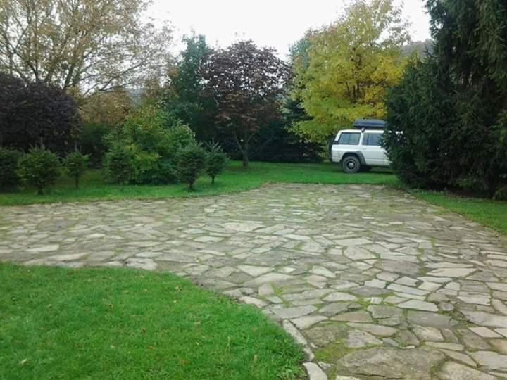 Agroturystyka W Ogrodach Sanok Ngoại thất bức ảnh