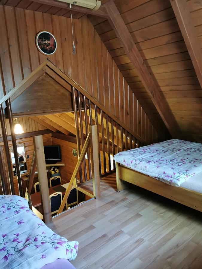 Agroturystyka W Ogrodach Sanok Ngoại thất bức ảnh
